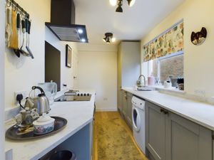 Kitchen other way - click for photo gallery